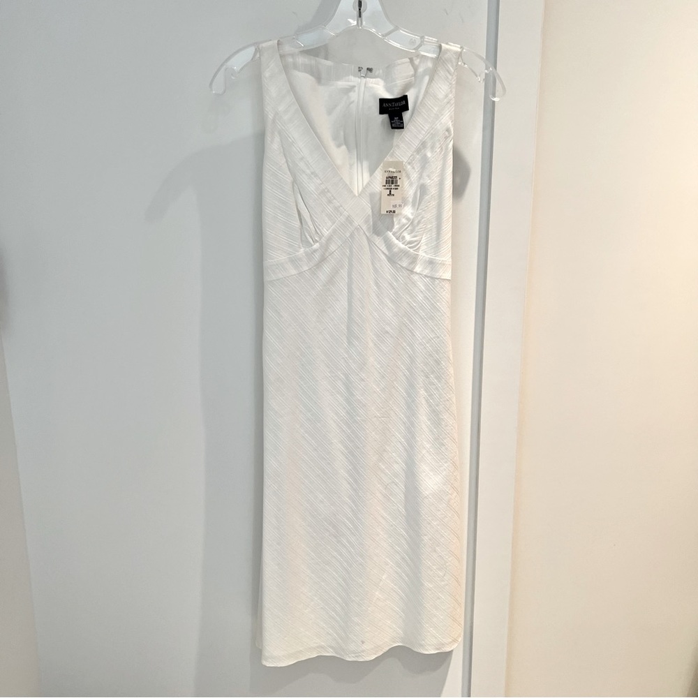 Perfect white dress! NWT size 8P.